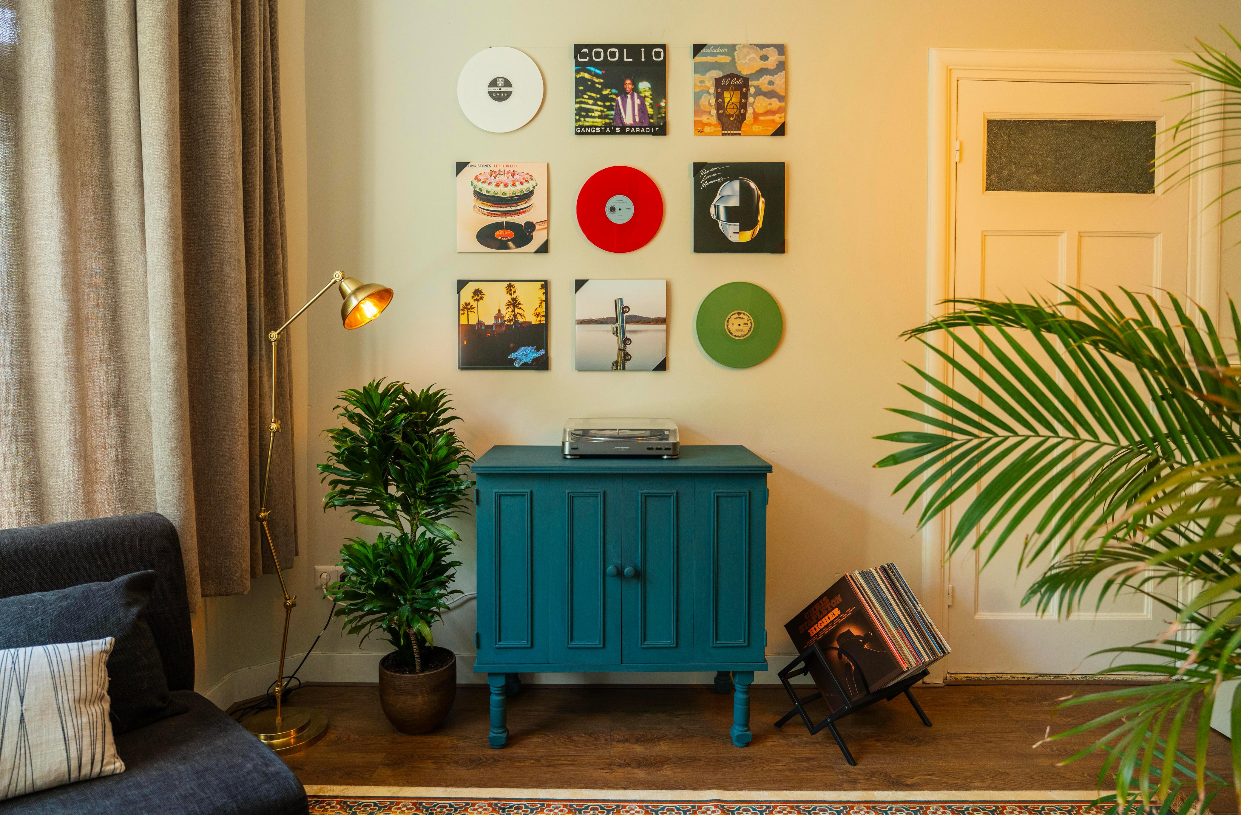 Video laden: LP ophangen aan de muur