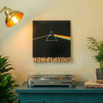 Now playing light Wood